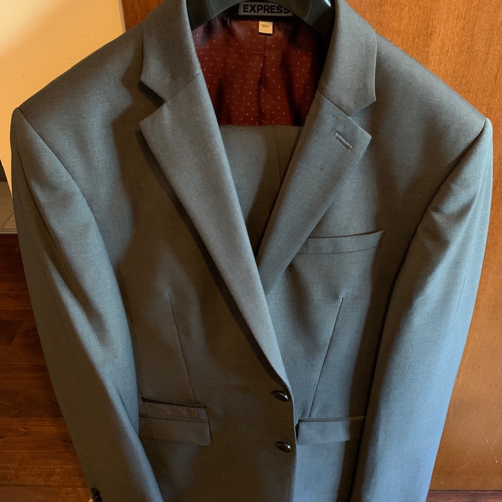 Express Suit